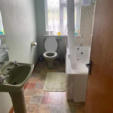 Palm Grove Pensión *